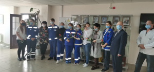 28 апреля Запалнова Н. поздравила сотрудников с днем рождения скорой момощи